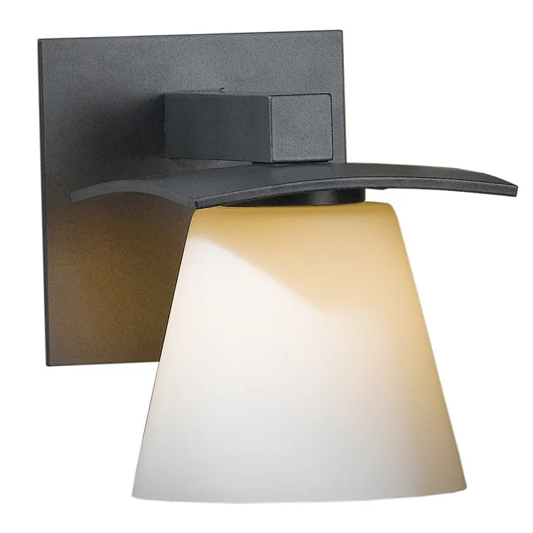 Wren Single-Light Wall Sconce